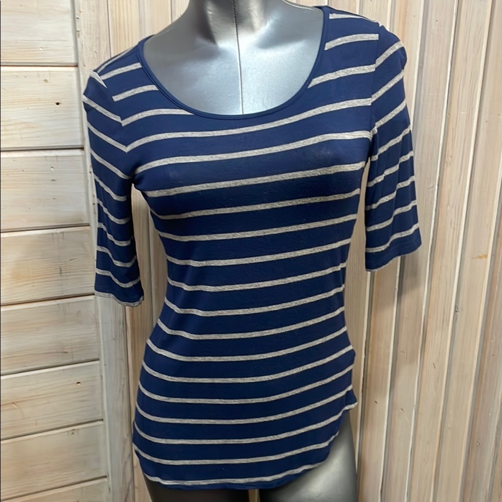 Apt. 9 Blue Fitted Short Sleeve Tee